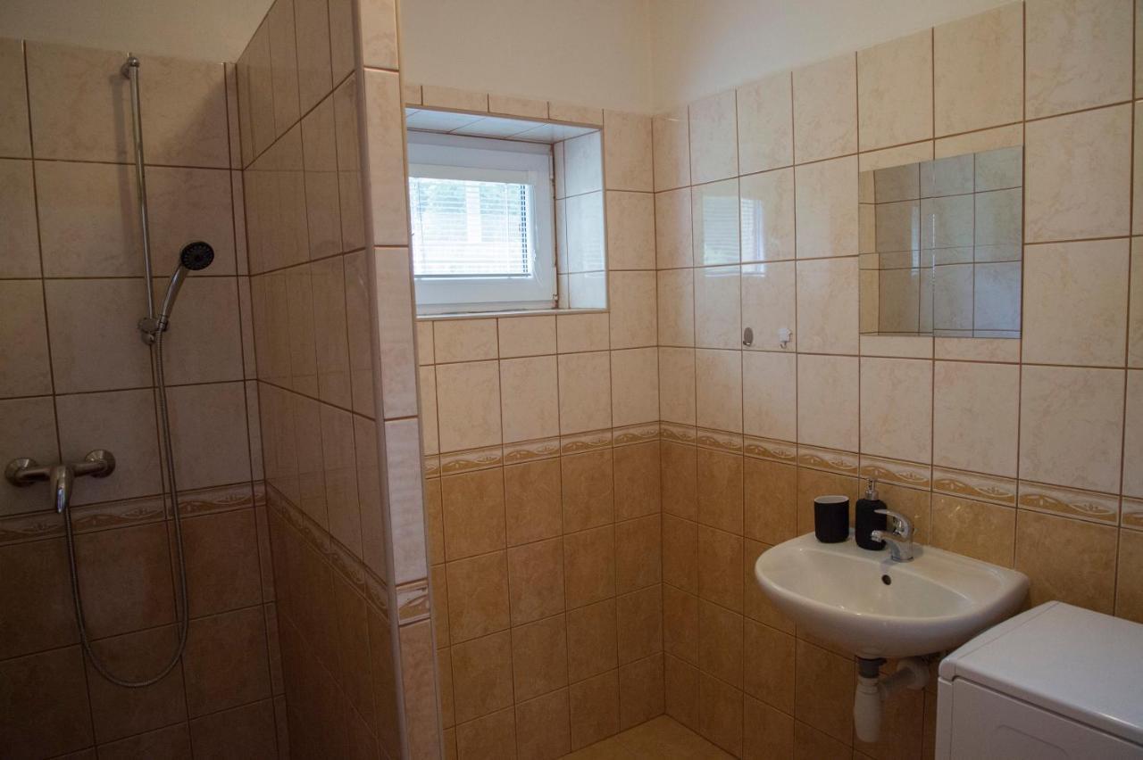Ubytovani Domecek V Mikulove Apartment ภายนอก รูปภาพ
