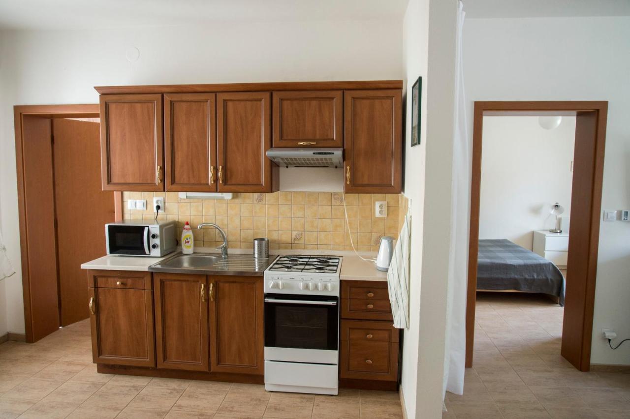Ubytovani Domecek V Mikulove Apartment ภายนอก รูปภาพ
