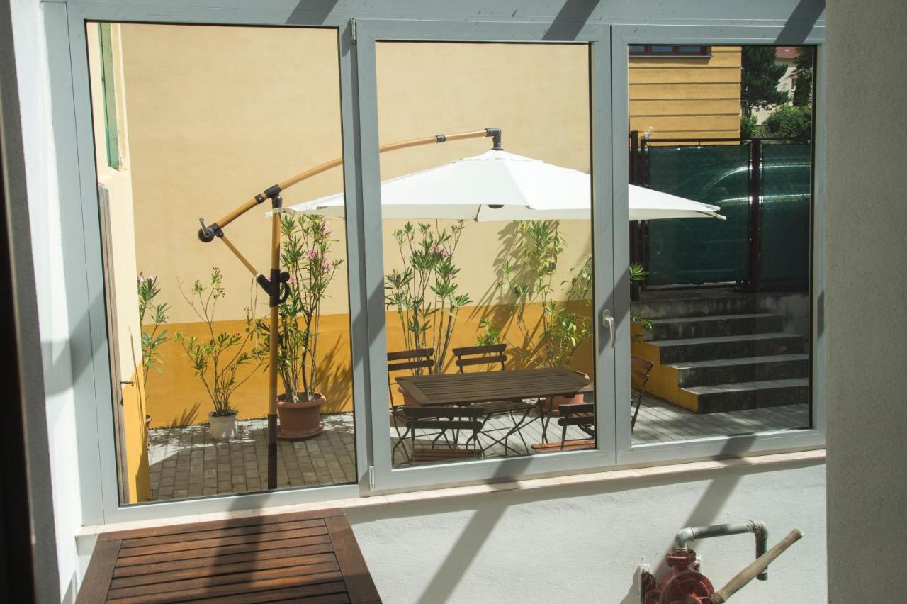 Ubytovani Domecek V Mikulove Apartment ภายนอก รูปภาพ